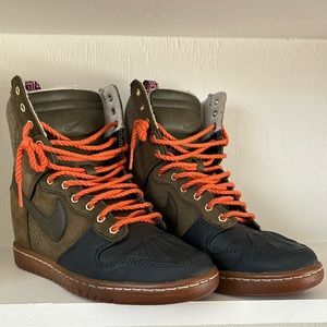 Nike Dunk Sky Hi Sneakers Hidden Wedge Heel H2O Repel Loden/Black Size 6.5